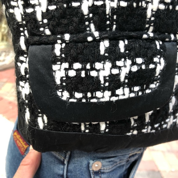 Vest - Picture 5 of 7